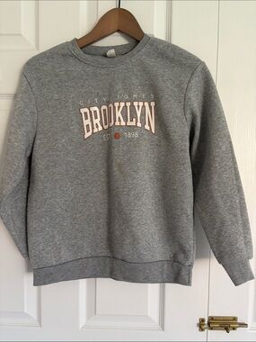 SHEIN Gray Brooklyn Graphic Crewneck Sweatshirt